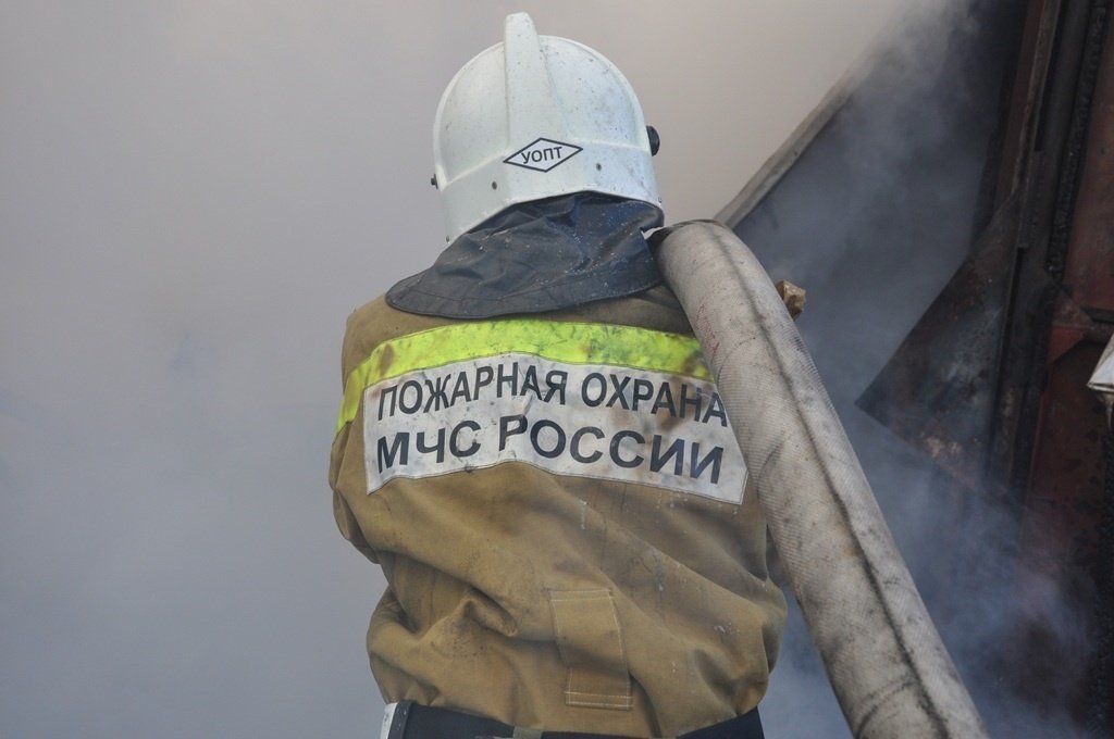 Камчатские пожарные ликвидировали возгорание в вездеходе